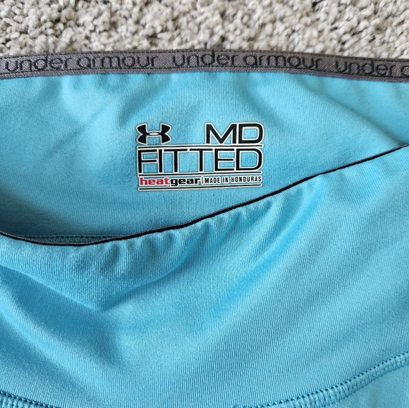 Under Armour Women's Capri Leggings Medium - Picture 3 of 3